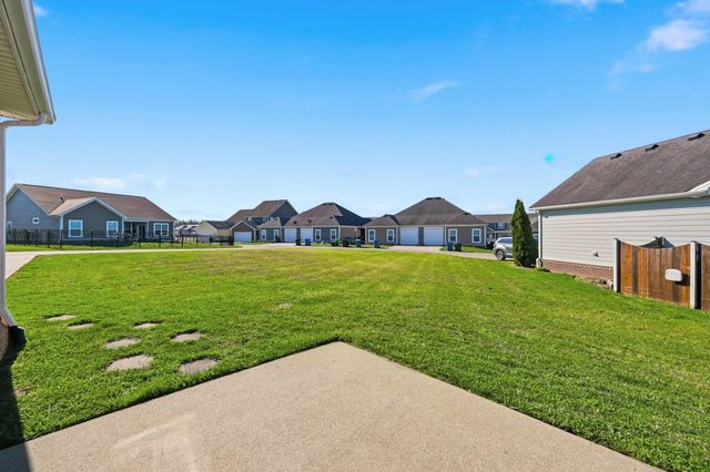 110 Woods Point Circle, Georgetown, KY 40324