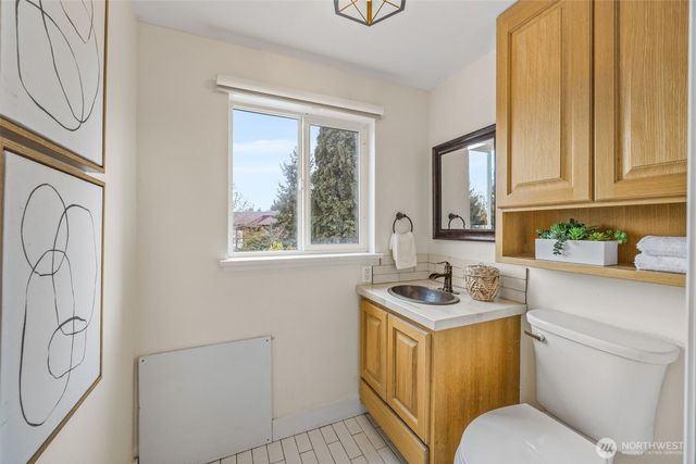 638 N Skyline Drive, Tacoma, WA 98406