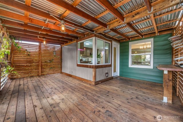 638 N Skyline Drive, Tacoma, WA 98406