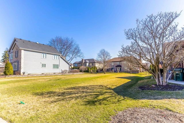 1309 E Brookwood Drive, Arlington Heights, IL 60004