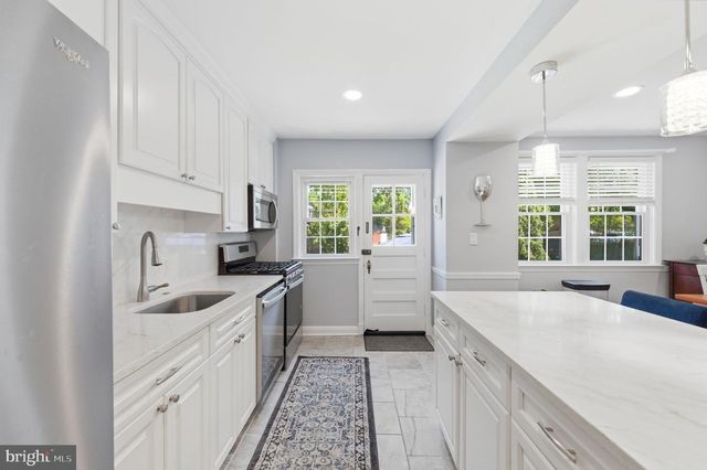 6467 BLENHEIM RD, Baltimore, MD 21212