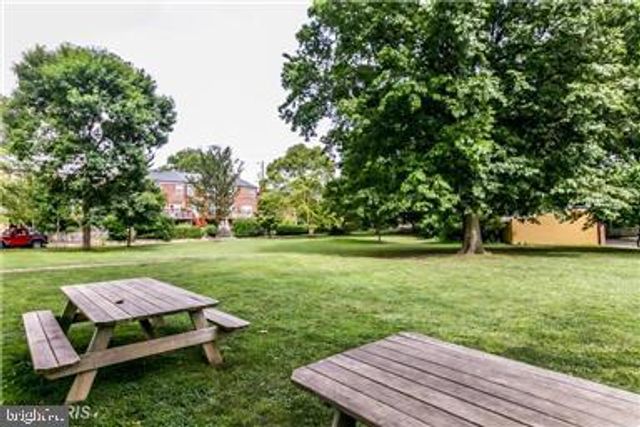 6467 BLENHEIM RD, Baltimore, MD 21212