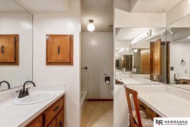 2840 Hallmark Court, Lincoln, NE 68507