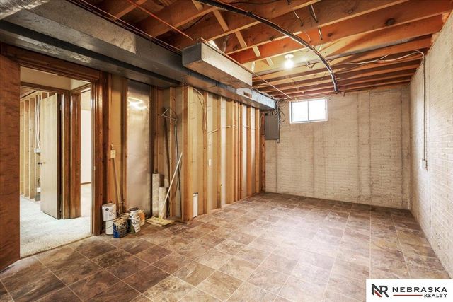 2840 Hallmark Court, Lincoln, NE 68507