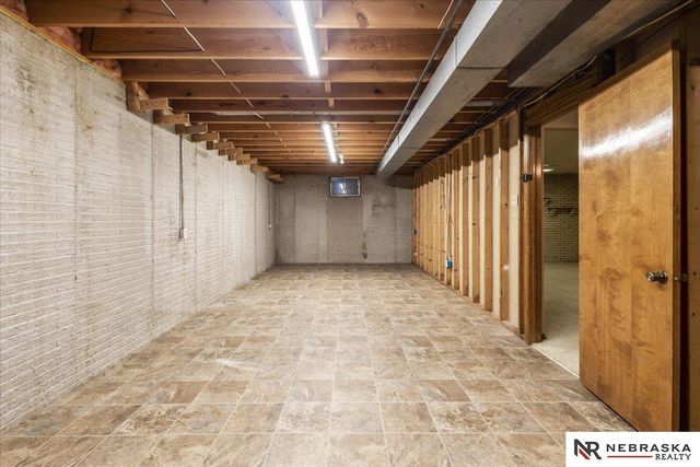 2840 Hallmark Court, Lincoln, NE 68507