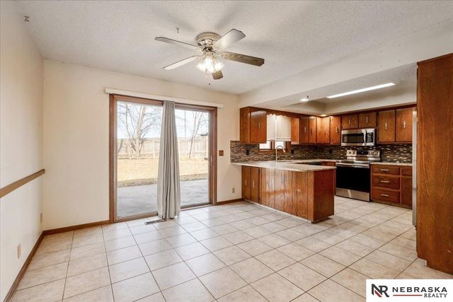 2840 Hallmark Court, Lincoln, NE 68507