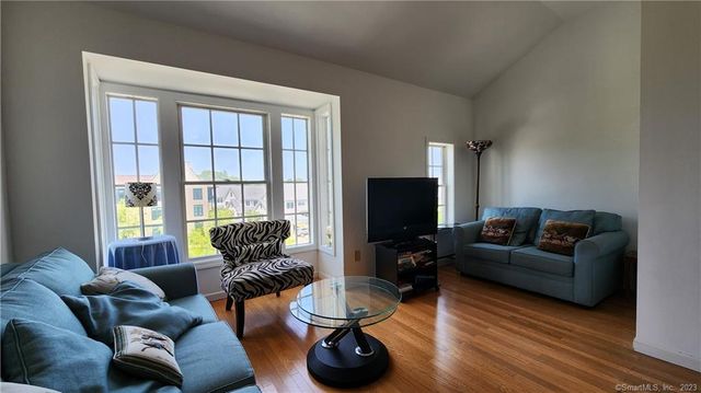 38 Hope Street 26, East Lyme, CT 06357