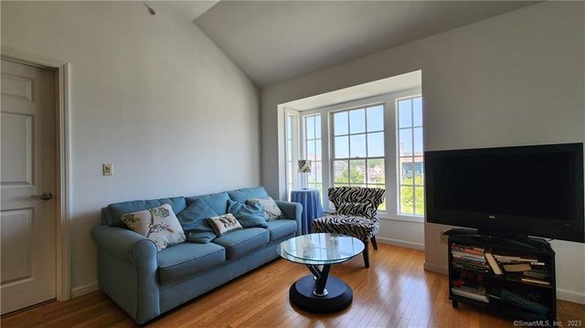 38 Hope Street 26, East Lyme, CT 06357