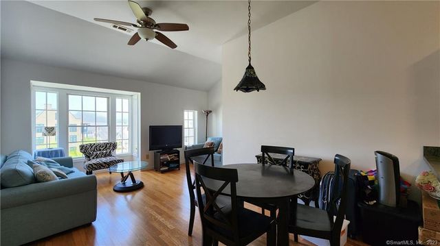 38 Hope Street 26, East Lyme, CT 06357