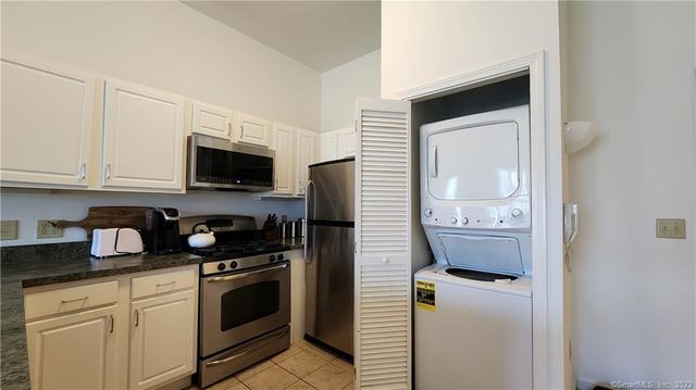 38 Hope Street 26, East Lyme, CT 06357