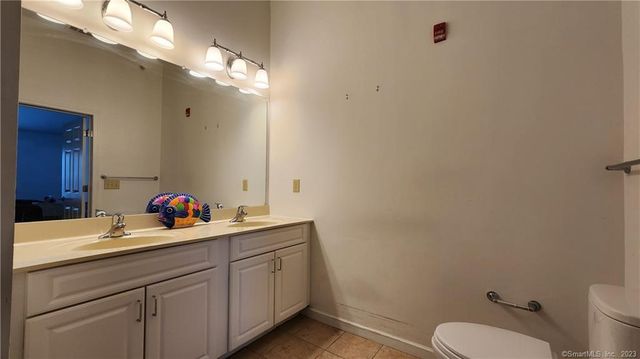 38 Hope Street 26, East Lyme, CT 06357