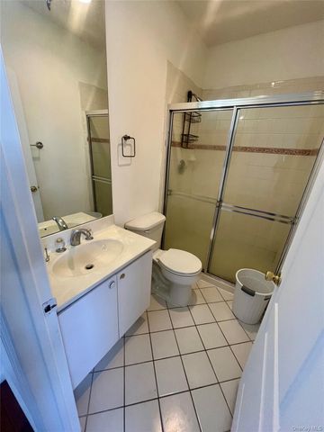 39 Independence Way, Miller Place, NY 11764