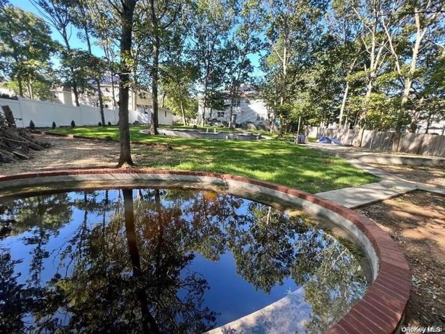 39 Independence Way, Miller Place, NY 11764