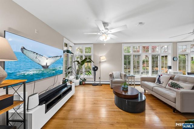 135 Hillcrest Avenue, Leonia, NJ 07605