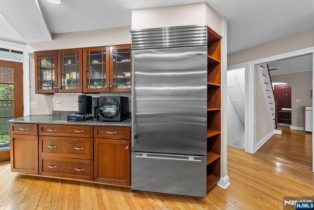 135 Hillcrest Avenue, Leonia, NJ 07605