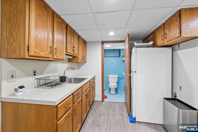 135 Hillcrest Avenue, Leonia, NJ 07605