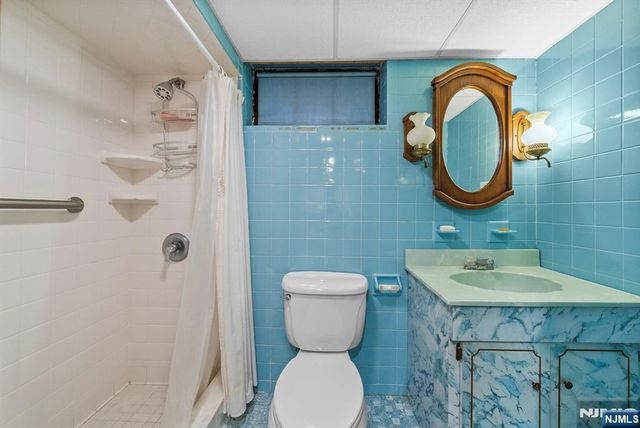 135 Hillcrest Avenue, Leonia, NJ 07605