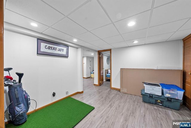 135 Hillcrest Avenue, Leonia, NJ 07605