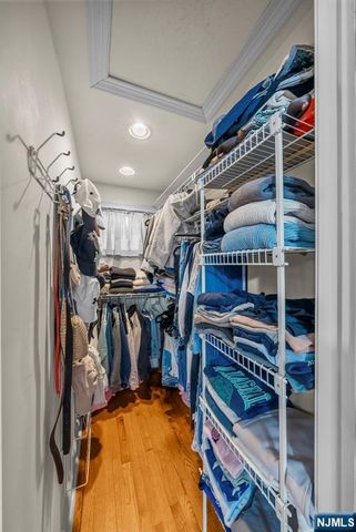 135 Hillcrest Avenue, Leonia, NJ 07605