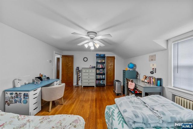 135 Hillcrest Avenue, Leonia, NJ 07605