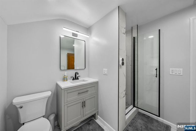 135 Hillcrest Avenue, Leonia, NJ 07605