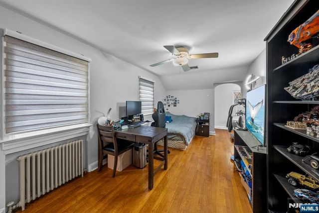 135 Hillcrest Avenue, Leonia, NJ 07605