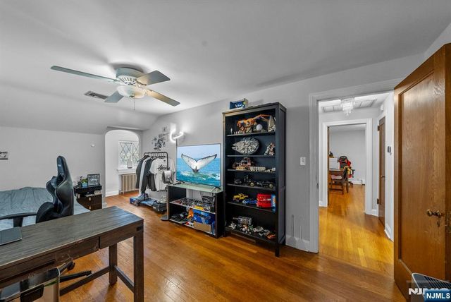 135 Hillcrest Avenue, Leonia, NJ 07605