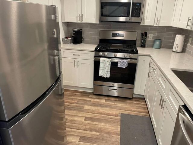 1913 Hearthstone DR D, Austin, TX 78757