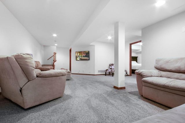 8975 371st AVENUE, Twin Lakes, WI 53181