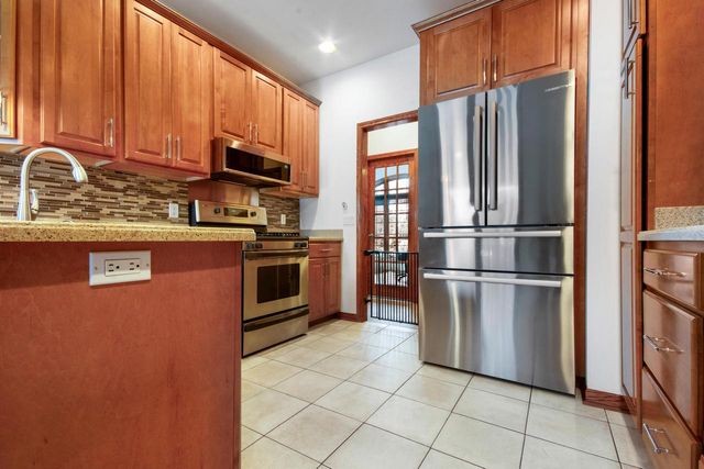 8975 371st AVENUE, Twin Lakes, WI 53181