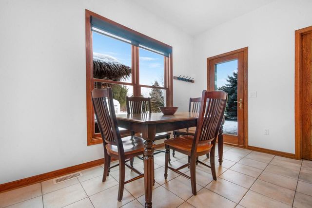 8975 371st AVENUE, Twin Lakes, WI 53181