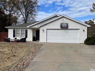 1204 BARBARA Lane, Marion, IL 62959