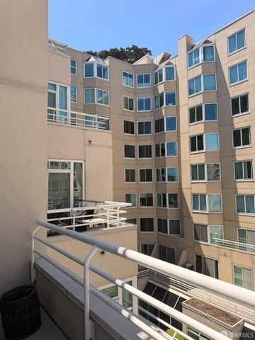 220 Lombard Street 414, San Francisco, CA 94111