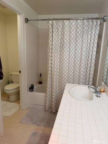 220 Lombard Street 414, San Francisco, CA 94111