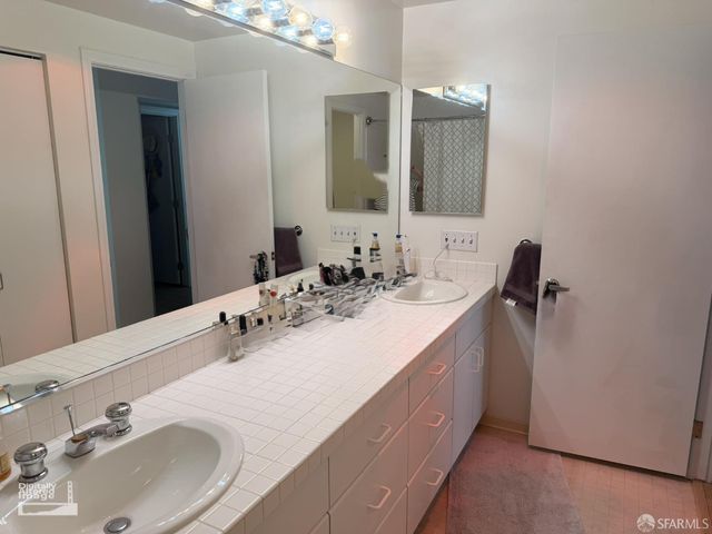 220 Lombard Street 414, San Francisco, CA 94111