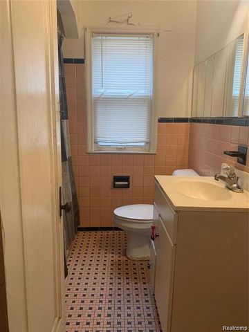 7762 Rosemont Avenue, Detroit, MI 48228