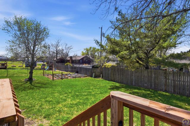 4221 SE Minnesota AVE, Topeka, KS 66609