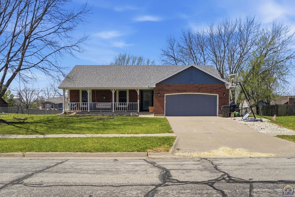 4221 SE Minnesota AVE, Topeka, KS 66609