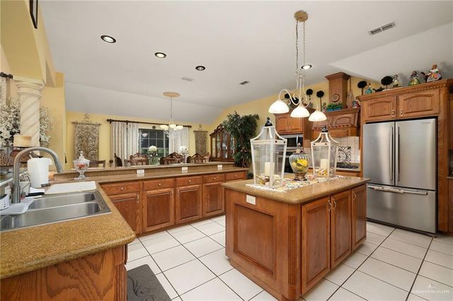 405 Anaqua Drive, Rio Grande City, TX 78582