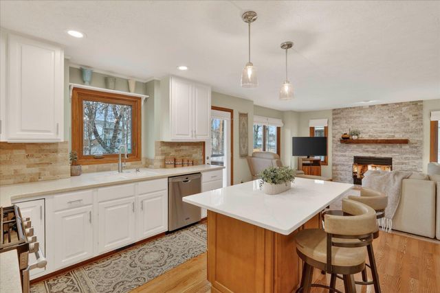 2719 Pine Dunes Drive SW, Wyoming, MI 49418