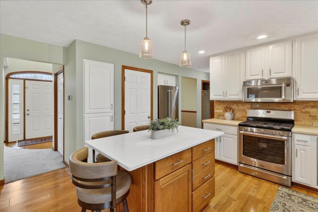 2719 Pine Dunes Drive SW, Wyoming, MI 49418