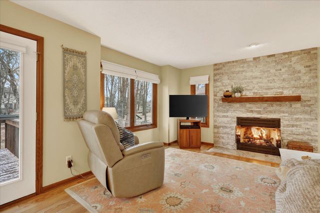 2719 Pine Dunes Drive SW, Wyoming, MI 49418