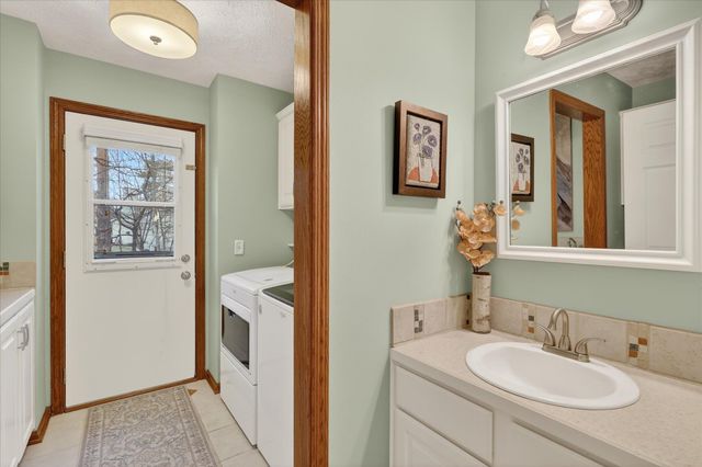 2719 Pine Dunes Drive SW, Wyoming, MI 49418