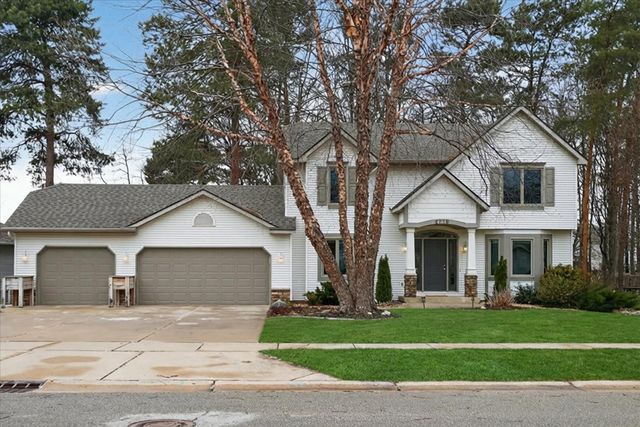 2719 Pine Dunes Drive SW, Wyoming, MI 49418