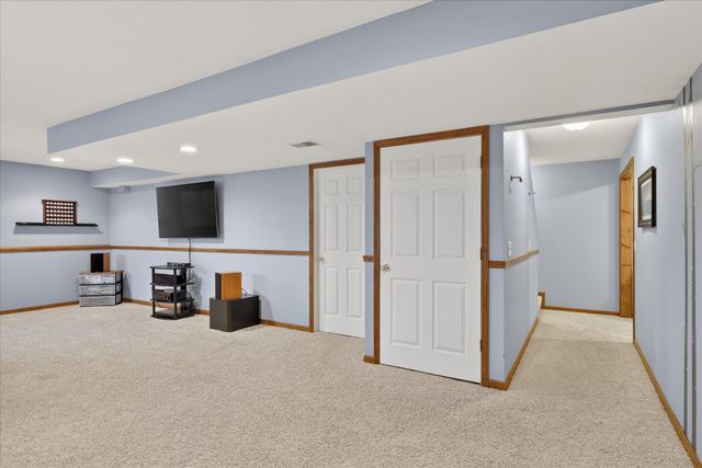 2719 Pine Dunes Drive SW, Wyoming, MI 49418