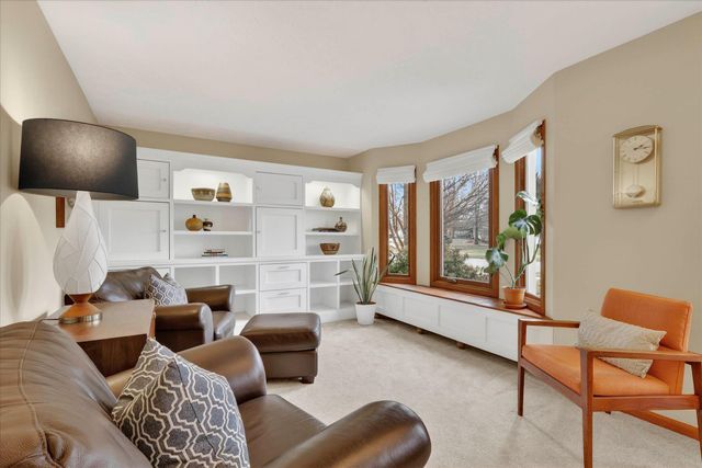 2719 Pine Dunes Drive SW, Wyoming, MI 49418