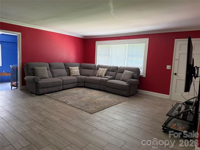 911 Eldorado Avenue, Charlotte, NC 28262