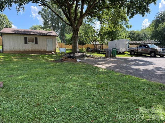 911 Eldorado Avenue, Charlotte, NC 28262