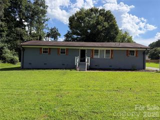 911 Eldorado Avenue, Charlotte, NC 28262