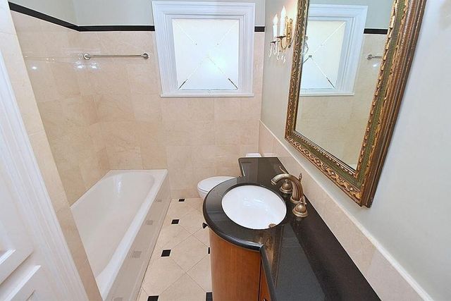 3018 Robinhood Street, Houston, TX 77005